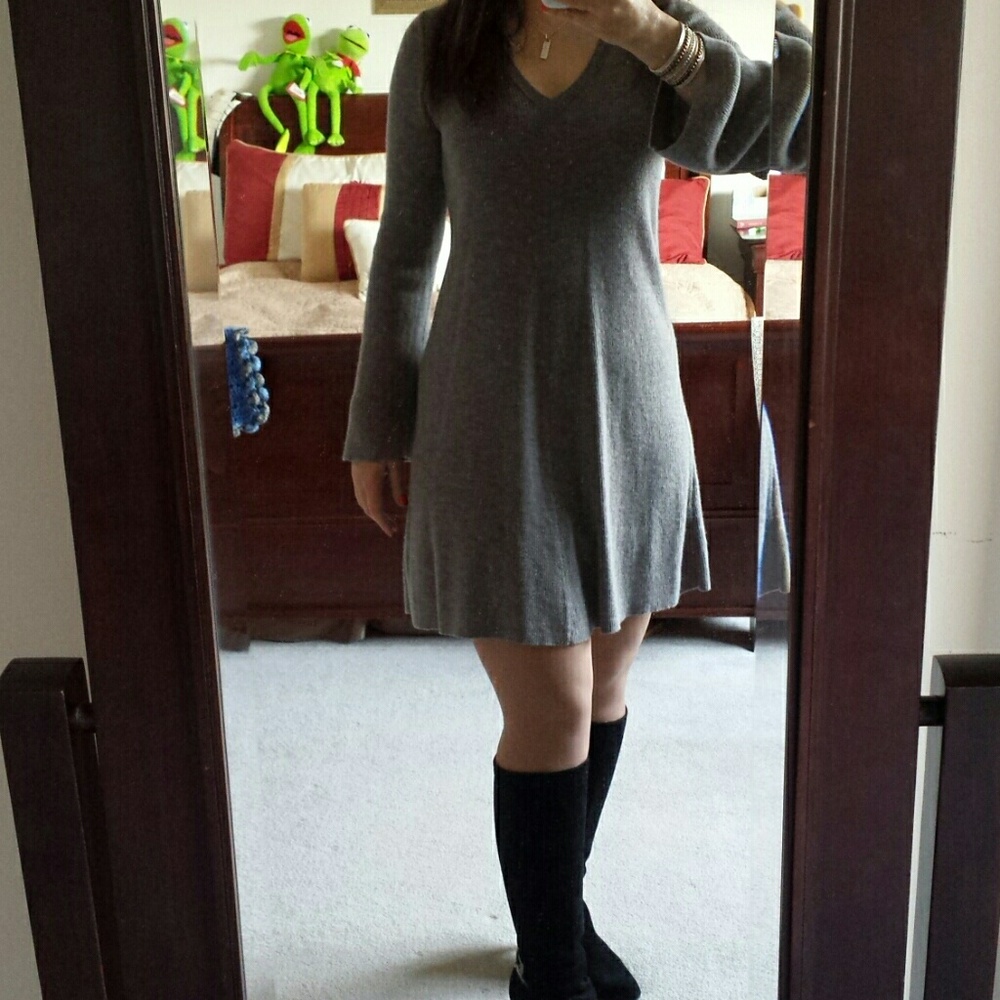 Althea BCBGMaxAzria grey bell sleeve wool size m